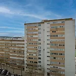 Luxury Duplex In Benfica 15 Min To Airport 아파트 *