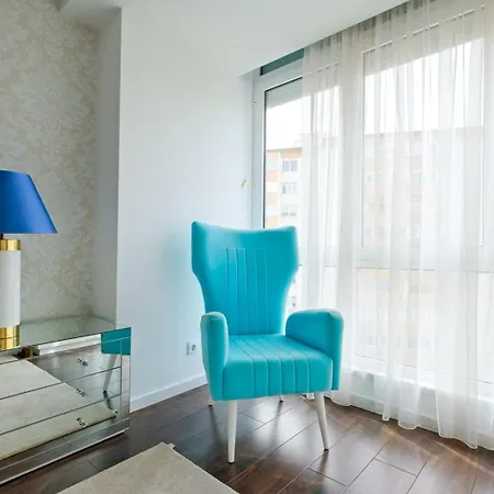 Luxury Duplex In Benfica 15 Min To Airport דירה