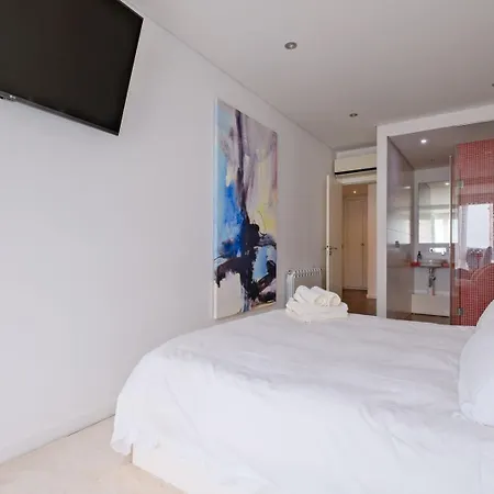 Luxury Duplex In Benfica 15 Min To Airport דירה ליסבון