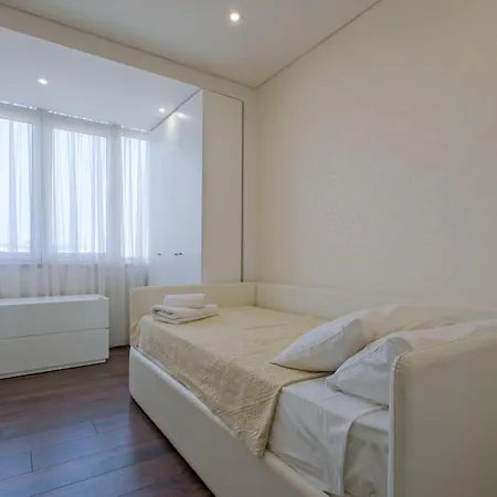 Luxury Duplex In Benfica 15 Min To Airport דירה ליסבון