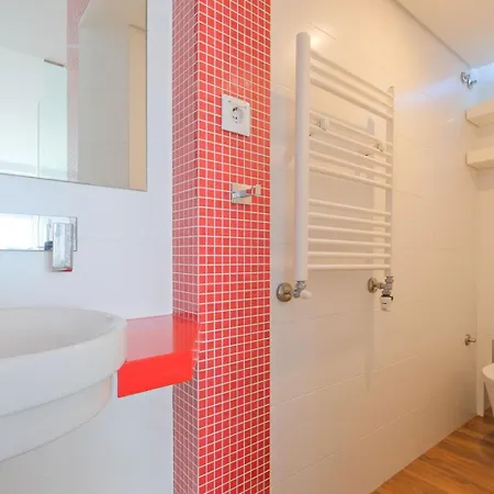 Luxury Duplex In Benfica 15 Min To Airport * ליסבון