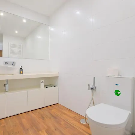 Luxury Duplex In Benfica 15 Min To Airport דירה ליסבון