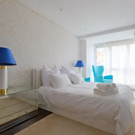 Luxury Duplex In Benfica 15 Min To Airport * ליסבון
