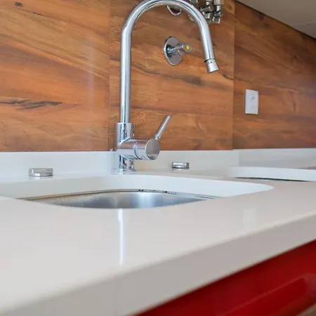 Luxury Duplex In Benfica 15 Min To Airport דירה