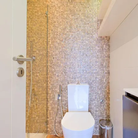 Luxury Duplex In Benfica 15 Min To Airport דירה *